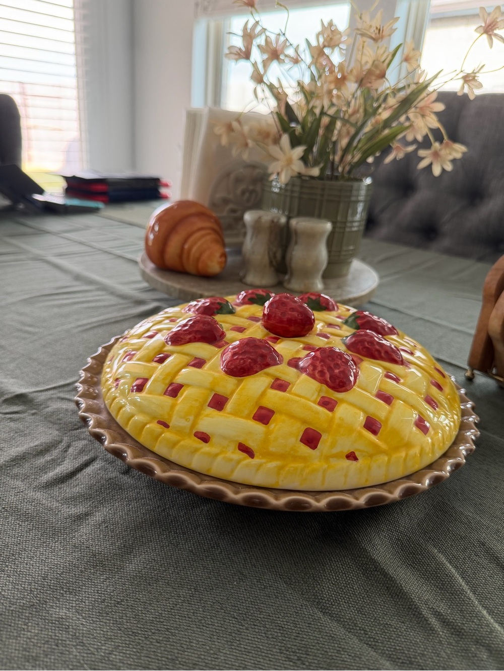 Ceramic Strawberry Lattice Pie Dish Cover and bottom - Yellow and Red